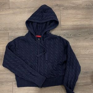 Adorable cable knit zip up hoodie American eagle